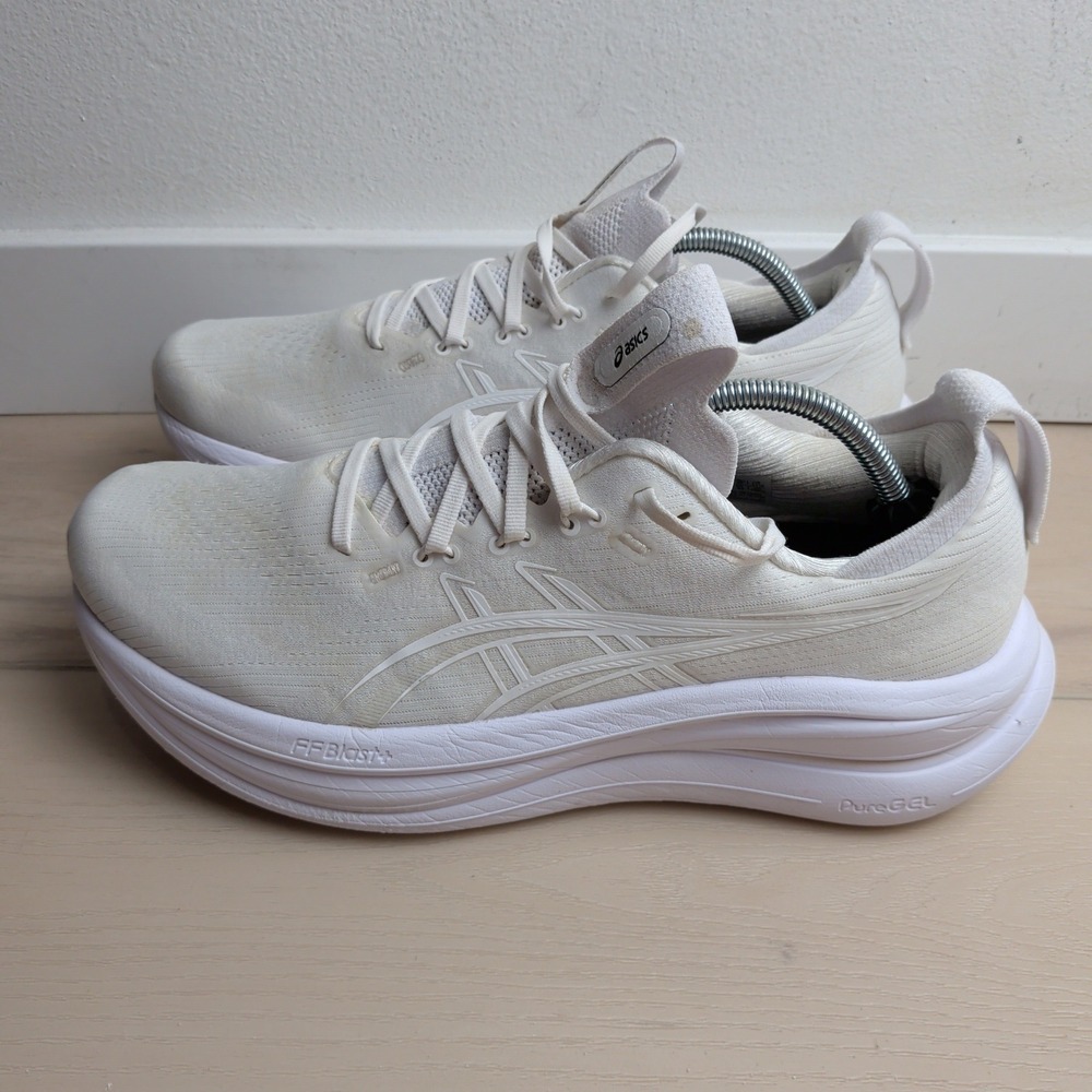 ASICS Gel-Nimbus 28 Running Shoes Mens 11.5 Feather Grey Cream White Sneakers